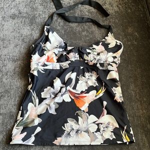 Athleta Women’s Tankini top black floral size 34 D/DD